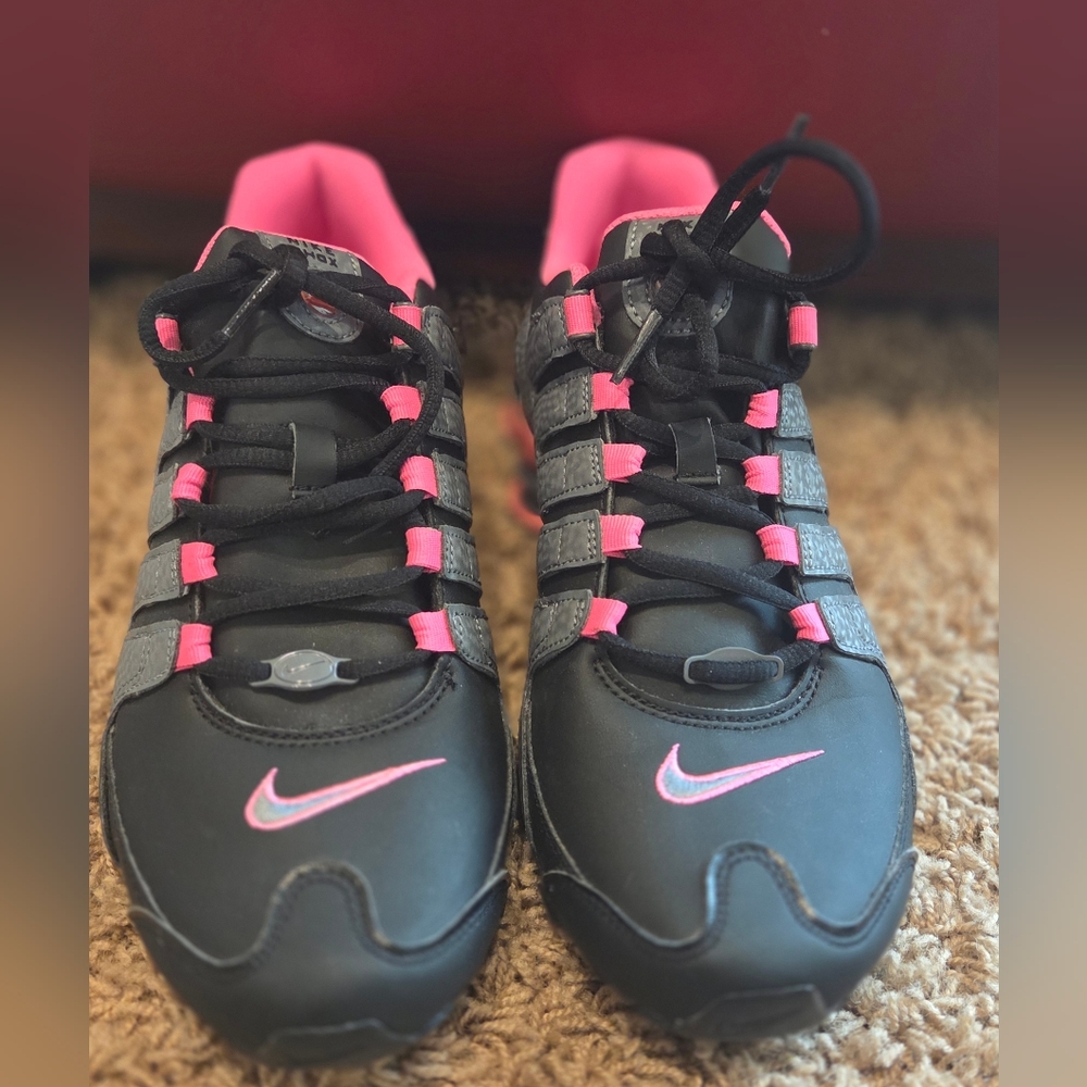 Nike Shox NZ Black Pink Blast Dark Gray Running Shoes Women's Size 9.5, NWOT